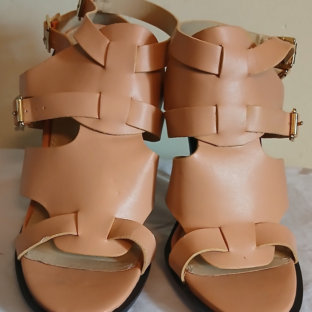 Women's Tan Sandals